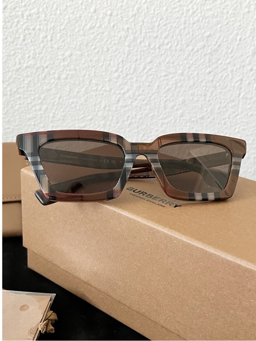 Burberry Sunglasses B4392U 396673 52 Check Brown/Dark Brown For Women - Picture 8 of 8